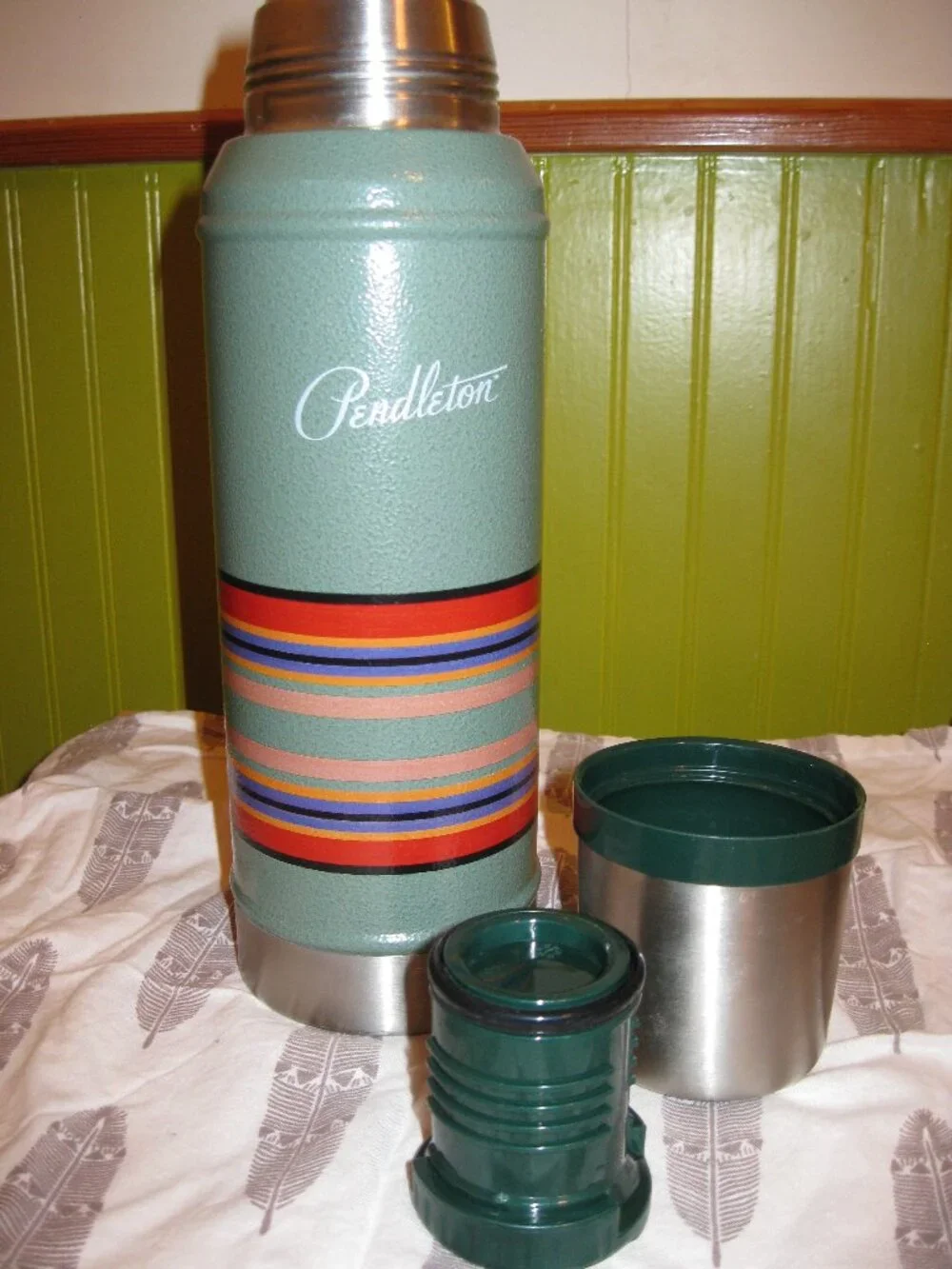 Stanley Pendleton Classic 1qt Bottle Hammertone Green